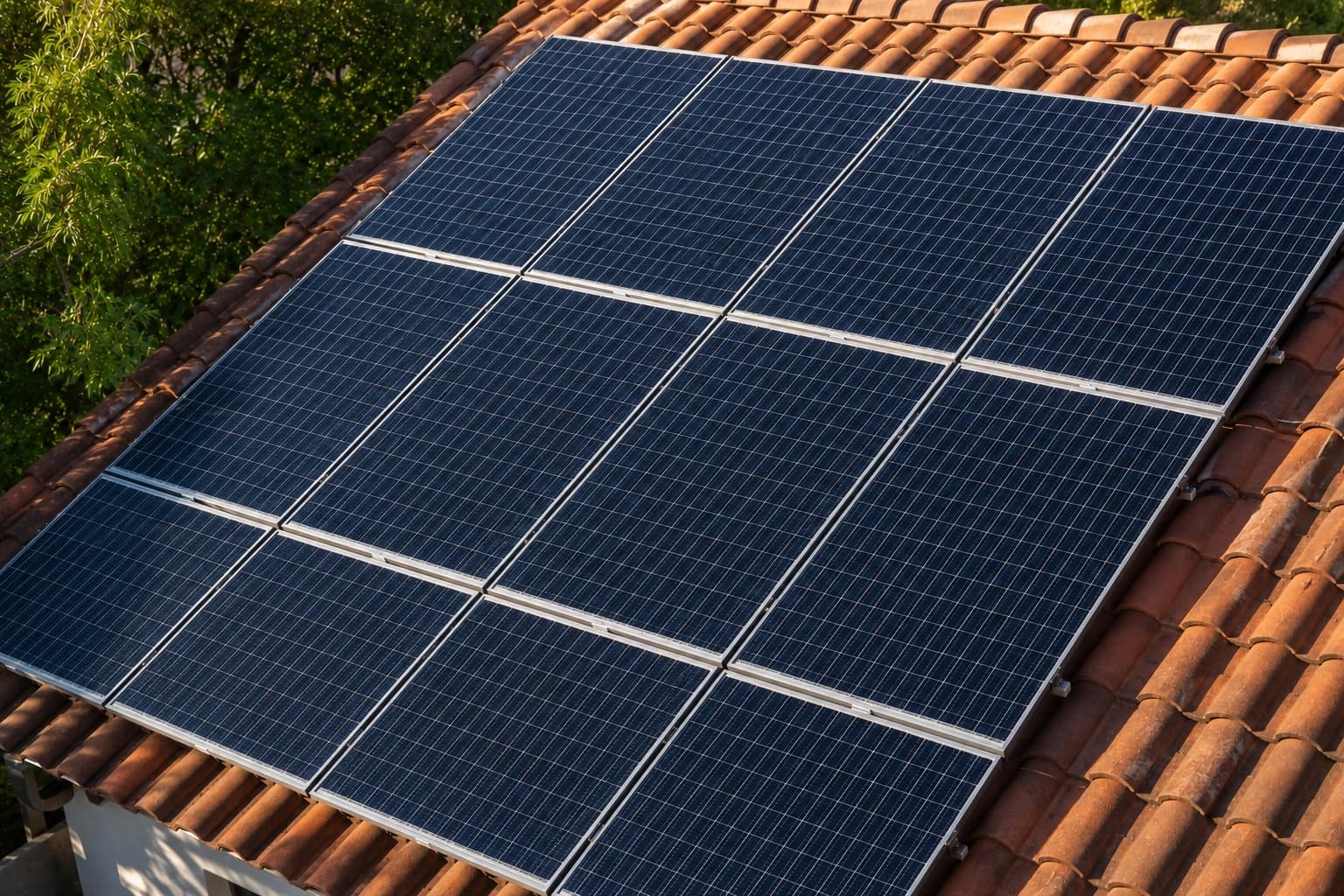 Placa solar limpa após limpeza profissional R.Energy